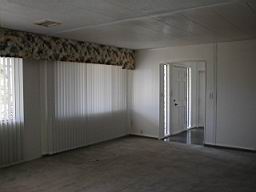 from side room to front door.JPG
